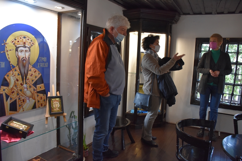 Први посетиоци изложбе „Свети Срби“ у Ранчићевој кући